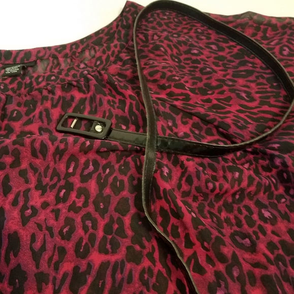 Woman's blouse leopard print!!! - Picture 2 of 11